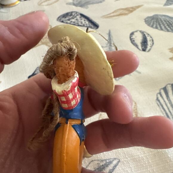 Western Cowboy Bear Roper Christmas ornament - Picture 5 of 7